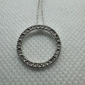 10K White Gold Round Open Circle Infinity Diamond Pendant Necklace 18”